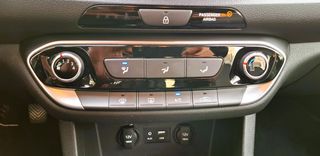 Hyundai i 30 2018 - FULL  EXTRA - 1o XEΡΙ  -  ΒΙΒΛΙΟ  ΣΕΡΒΙΣ-thumb-24