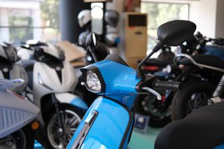 Vespa 150 Sprint 2024 VESPA SPRINT S 150-thumb-1