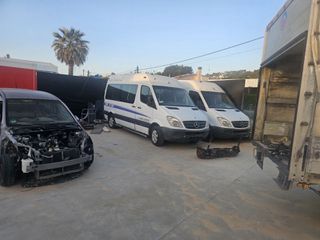 Mercedes sprinder 311 ΜΟΝΟ ΓΙΑ ΑΝΤΑΛΛΑΚΤΙΚΑ-thumb-1