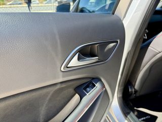 Mercedes-Benz A 200 2015 AMG-LINE 7G-DCT-thumb-52