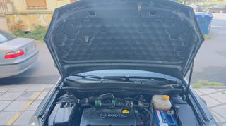 Opel Astra 2006-thumb-11