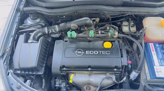 Opel Astra 2006-thumb-22