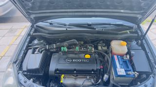Opel Astra 2006-thumb-23