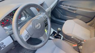 Opel Astra 2006-thumb-29