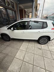 Peugeot 2008 2015-thumb-1
