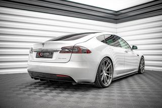 REAR VALANCE Tesla Model S Facelift-thumb-1