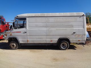 Κλούβα Mercedes-Benz 2000