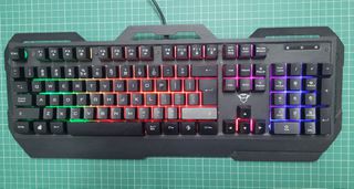 Trust GXT 856 Torac Gaming Πληκτρολόγιο RGB 23577