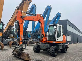 Εκσκαφέας Με Λάστιχα Liebherr 2011 A 311 Litronic