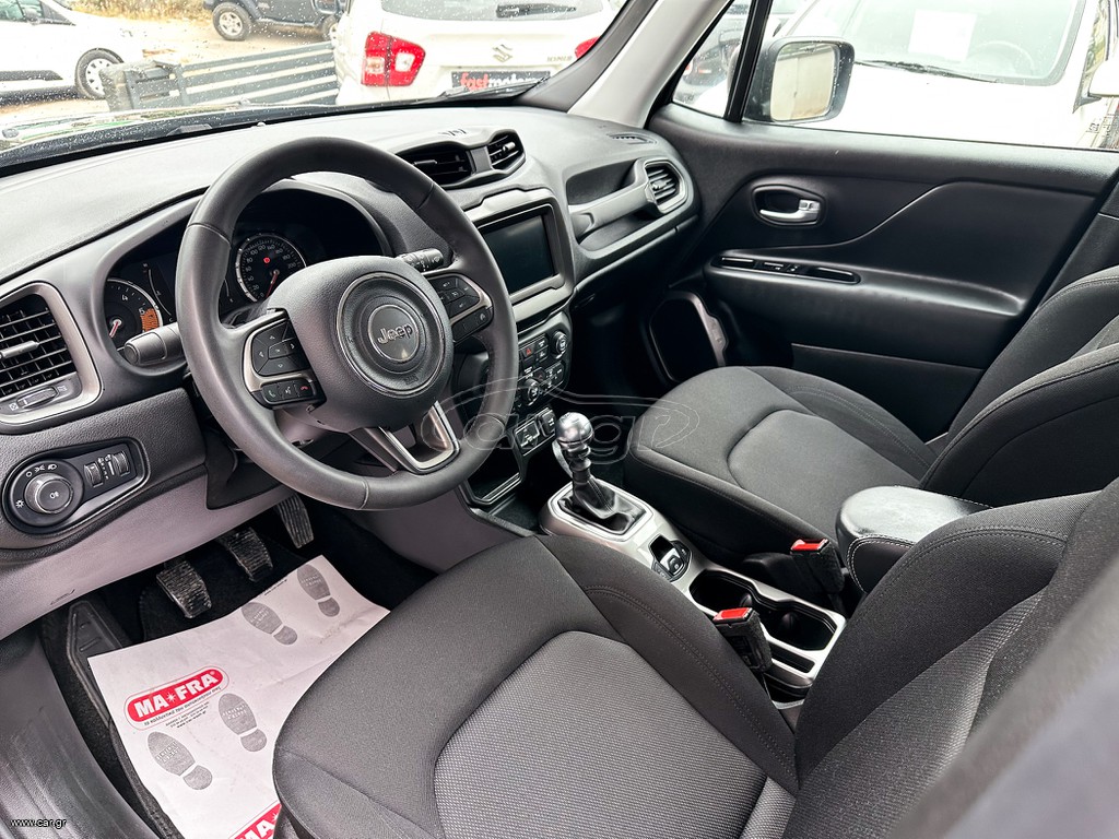 Jeep Renegade thumbnail 11