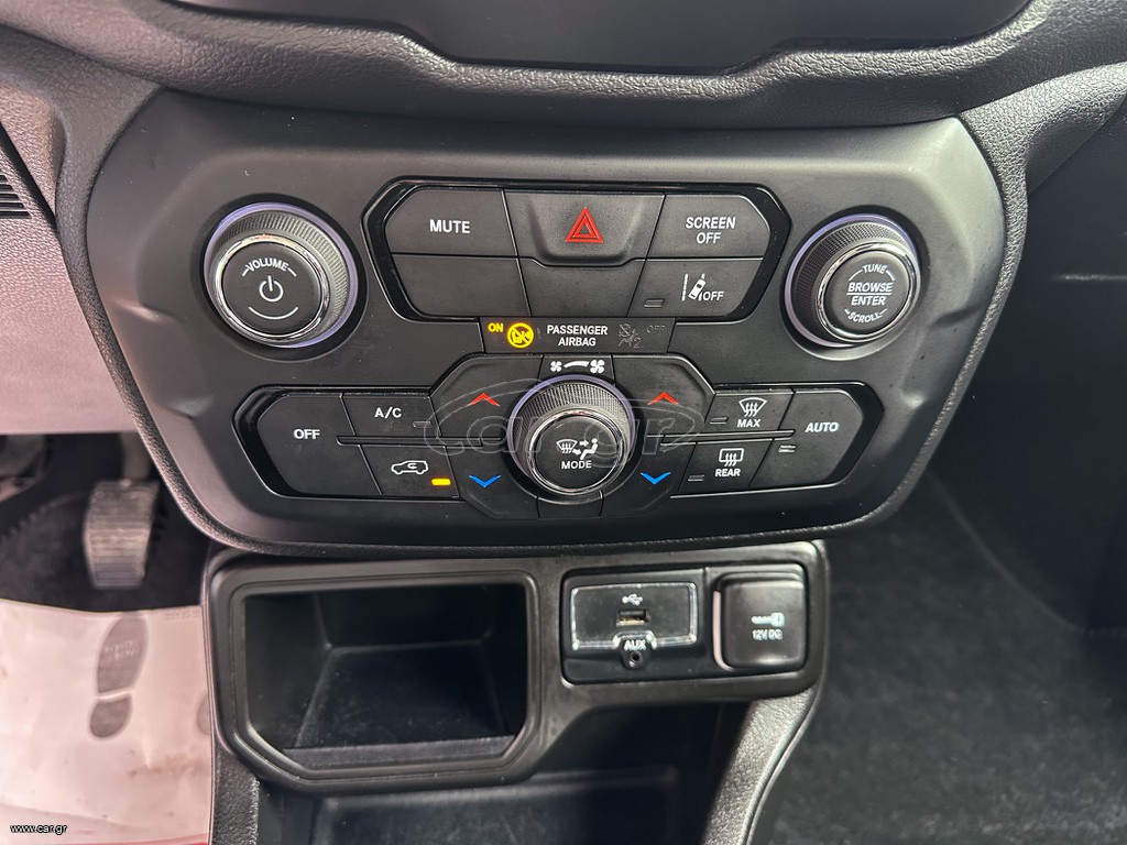 Jeep Renegade thumbnail 23