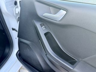 Ford Fiesta 2020-thumb-74