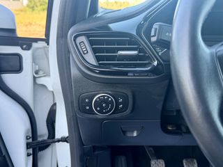 Ford Fiesta 2020-thumb-46