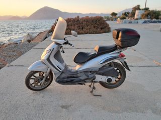 Piaggio Beverly 250 2005 M28