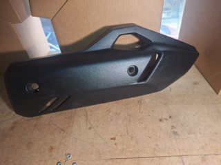 ΚΑΛΥΜΜΑ ΕΞΑΤΜΙΣΗΣ HONDA PCX 125/150 21-24
