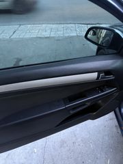 Opel Astra 2009-thumb-8