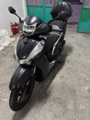 Honda SH 300i 2019 SH300 ABS TOP BOX