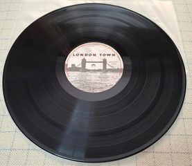 Wings  – London Town  LP-thumb-2