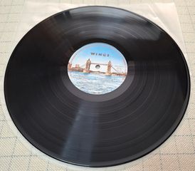 Wings  – London Town  LP-thumb-3