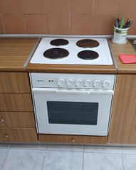 Πωλείται οικοσκευή θερινής κατοικίας στη ΝΕΑ ΙΩΝΙΑ ΒΟΛΟΥ, σε πολύ καλή κατάσταση, λόγω ανακαίνισης