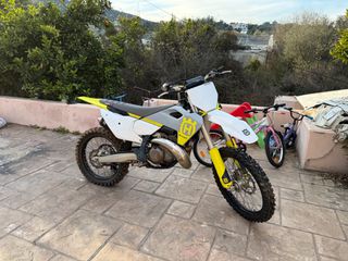 Husqvarna TC 250 2023-thumb-2