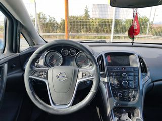 Opel Astra 2014 SPORT TOURER-thumb-5