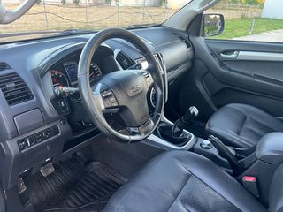 Isuzu D-Max 2015 Limited 2.5 Twin Turbodiesel DoubleCab 4WD-thumb-17