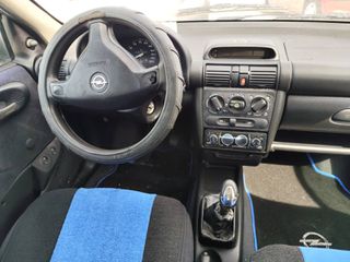 Opel Corsa 2000-thumb-5