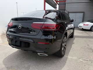 Mercedes-Benz GLC Coupe 2021 300e 4MATIC 9G-TRONIC-thumb-4