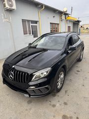 Mercedes-Benz GLA 180 2016