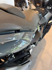 Yamaha TMAX 560 Tech Max 2022 TECH-thumb-5