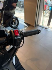 Yamaha TMAX 560 Tech Max 2022 TECH-thumb-14