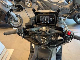 Yamaha TMAX 560 Tech Max 2022 TECH-thumb-24