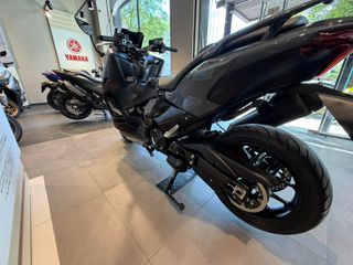 Yamaha TMAX 560 Tech Max 2022 TECH-thumb-31