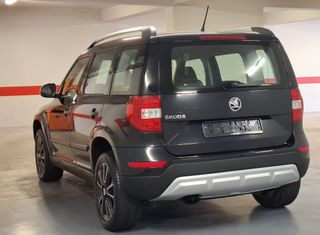Skoda Yeti 2017 1.2 Tsi Ambition DSG (7-Gear)-thumb-5