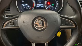 Skoda Yeti 2017 1.2 Tsi Ambition DSG (7-Gear)-thumb-26