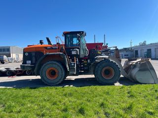Φορτωτής Με Λάστιχα Doosan 2022 DL 420-thumb-1