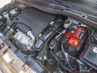 Peugeot 208 2022 1.2 ΒΕΝΖΙΝΗ PureTech 100HP! STYLE PLUS! ALLOY 0e ΤΕΛΗ!-thumb-29