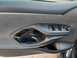 Toyota Yaris 2021 YARIS HDF Chic Bi-Tone 1.5 5 ΧΡΟΝΙΑ ΕΓΓΥΗΣΗ-thumb-9