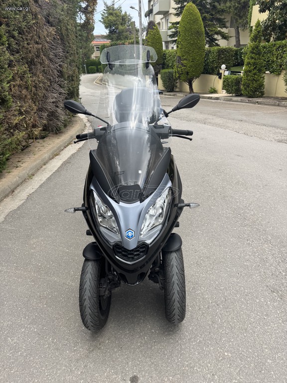 Piaggio MP3 300 2022