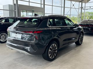 Audi Q3 2026 SUV Advanced TFSI Hybrid S tronic-thumb-5