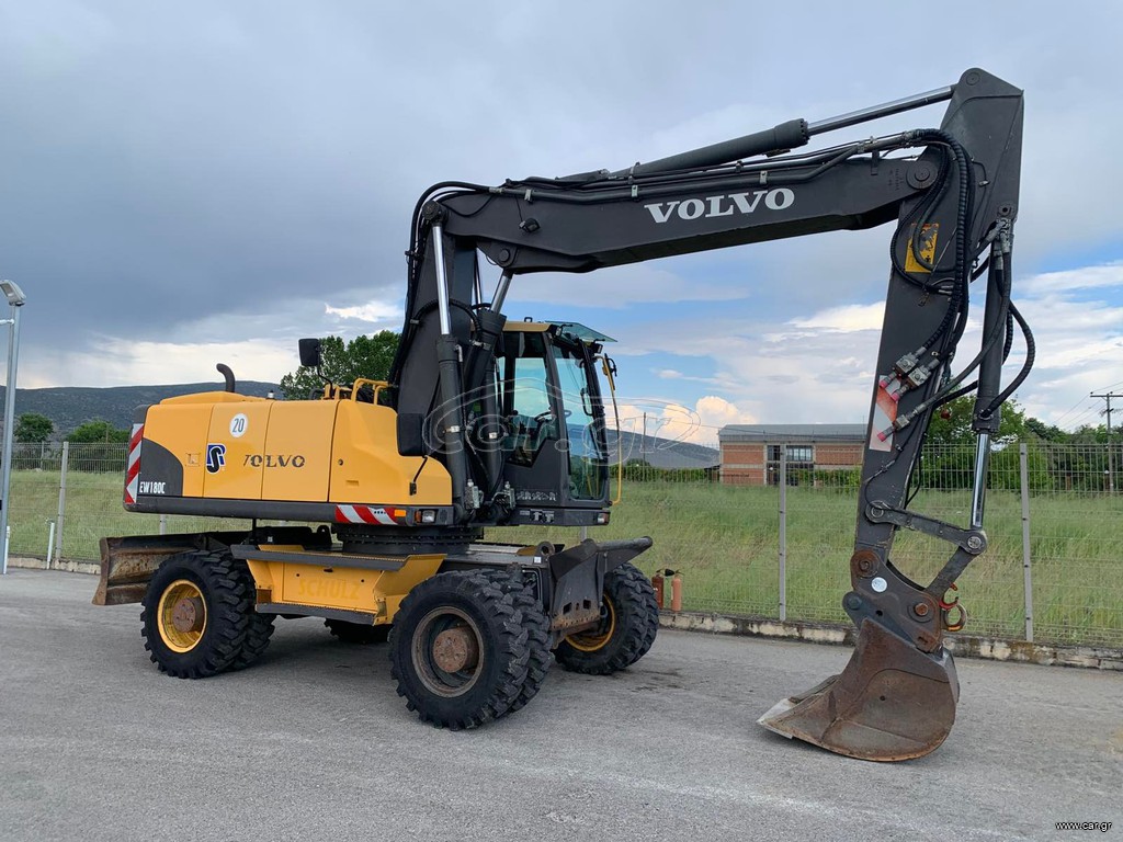 Εκσκαφέας Με Λάστιχα Volvo 2011 EW 180 C