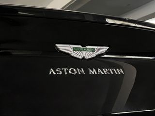 Aston Martin DB11 2020-thumb-10