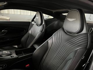 Aston Martin DB11 2020-thumb-19