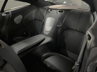 Aston Martin DB11 2020-thumb-32