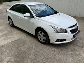 Chevrolet Cruze 2011-thumb-1