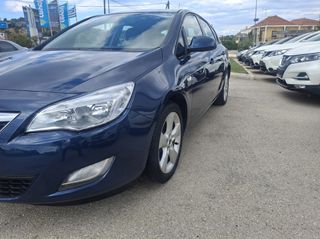 Opel Astra 2012 1.3 CDTI-thumb-3