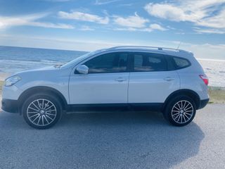 Nissan Qashqai+2 2011