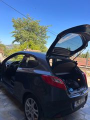 Mazda 2 2009-thumb-4