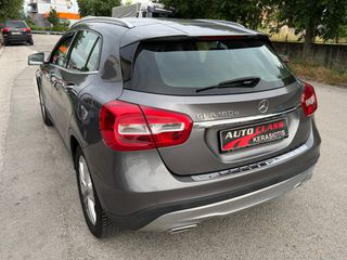 Mercedes-Benz GLA 180 2017-thumb-11